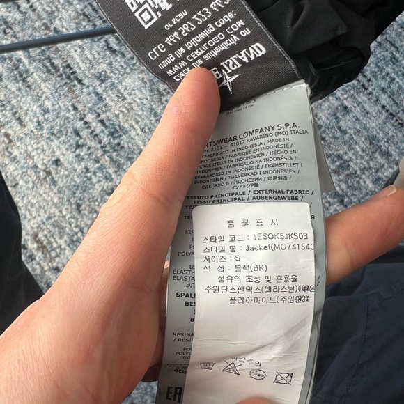 Stone Island Black Jacket with Logo Patch - Picture 7 of 7